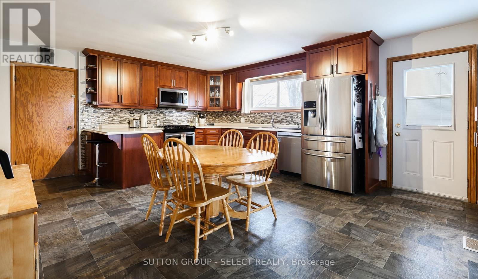 7462 PLANK ROAD Image 13