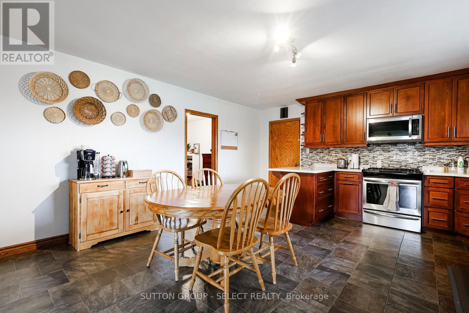 7462 PLANK ROAD Image 15