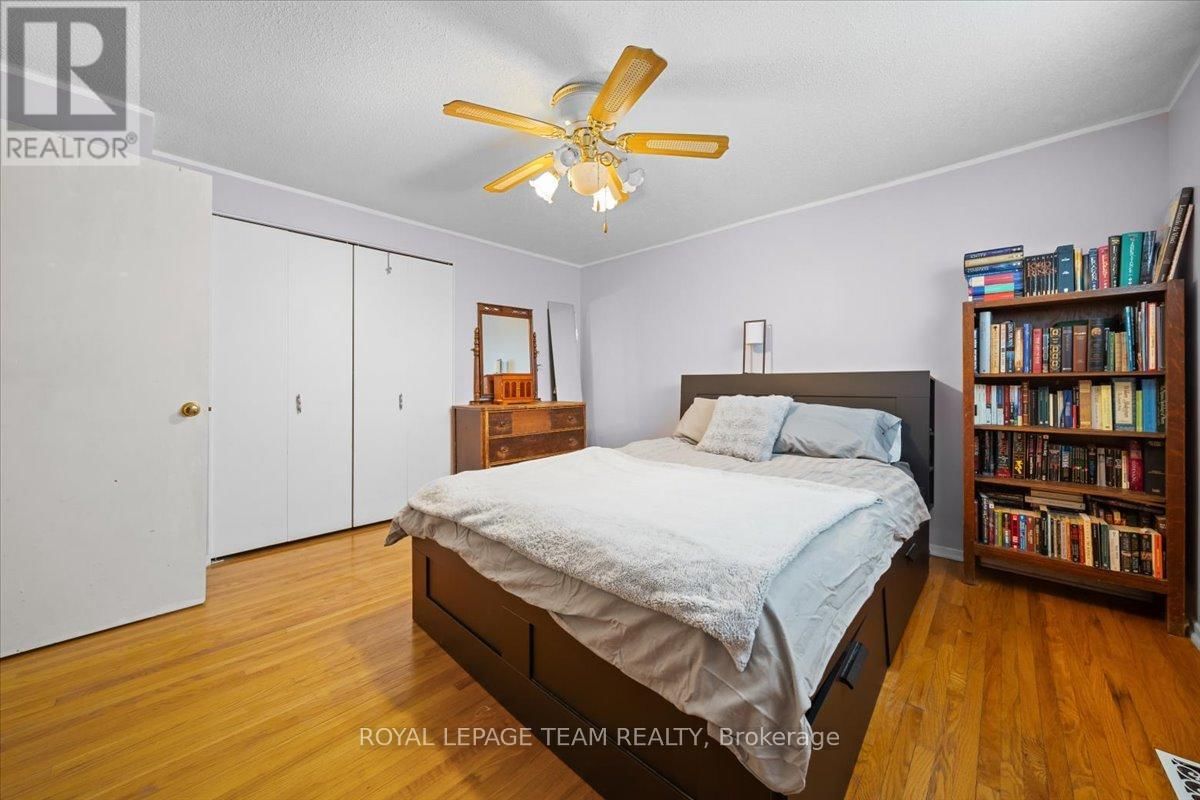 34 - 1295 LEDBURY AVENUE S Image 32