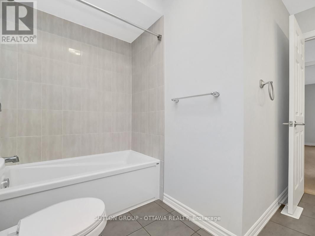 139 CELESTIAL GROVE Image 38