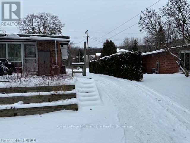 262 LEONARD STREET Image 3