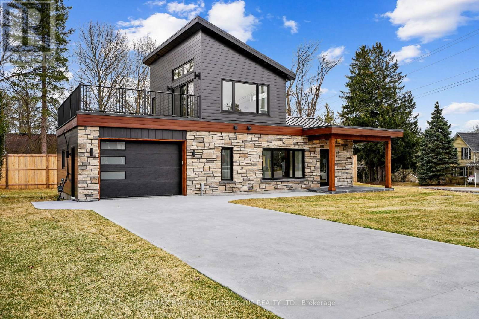 2133 SPRING STREET Image 1