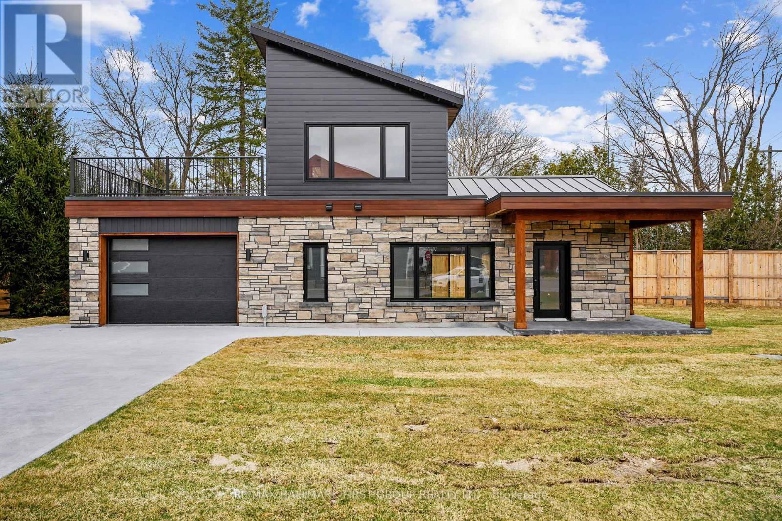 2133 SPRING STREET Image 2