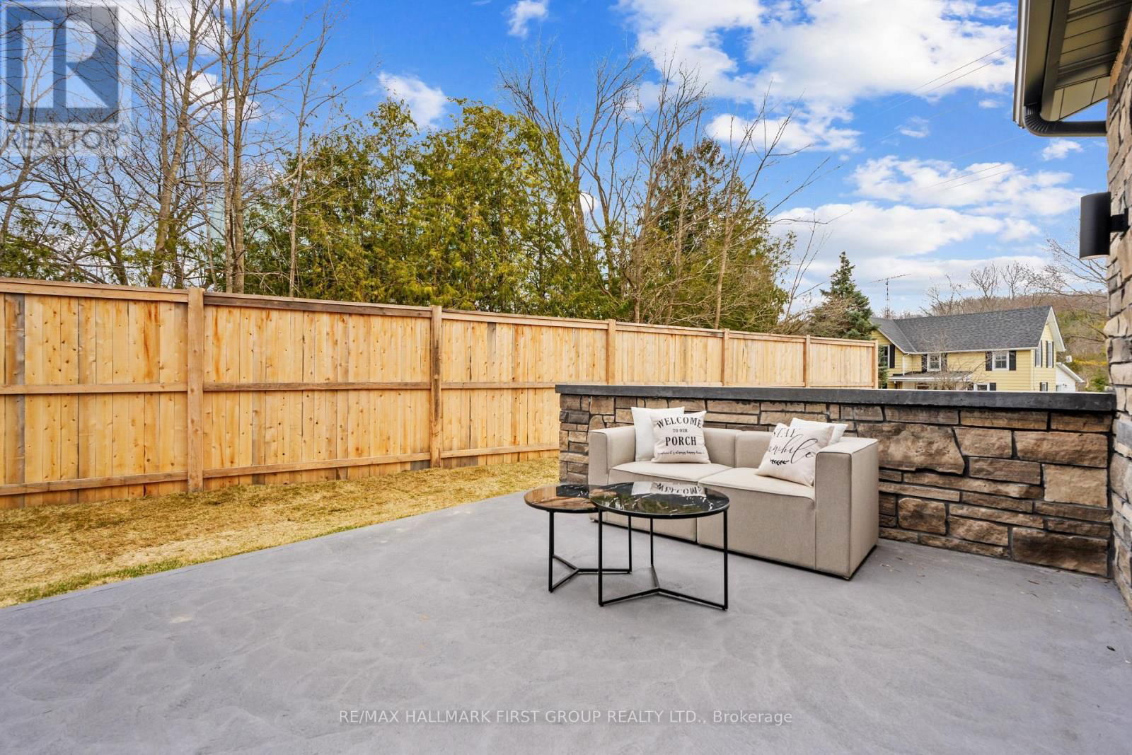 2133 SPRING STREET Image 39