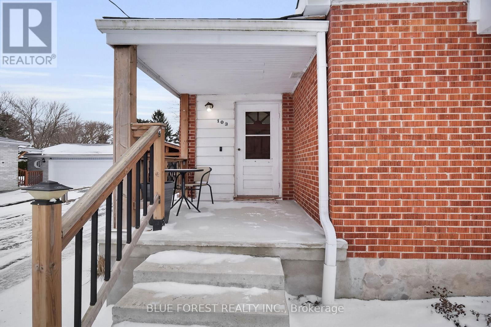 103 SELKIRK STREET Image 4