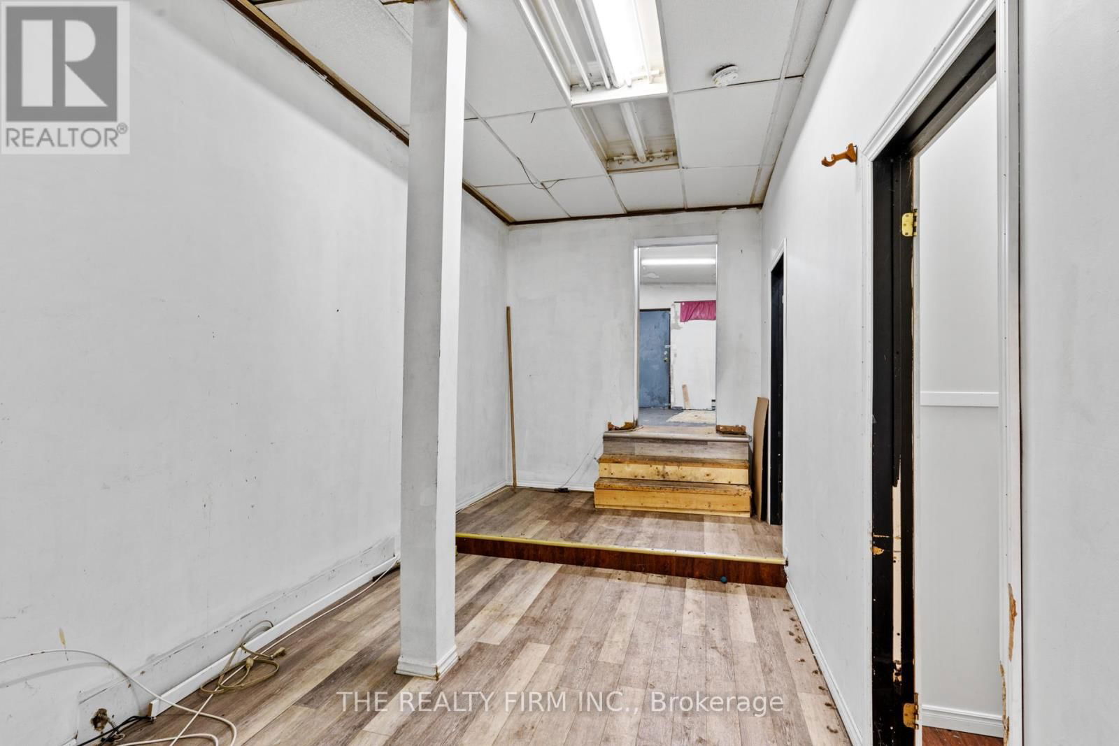 344 RICHMOND STREET E Image 9