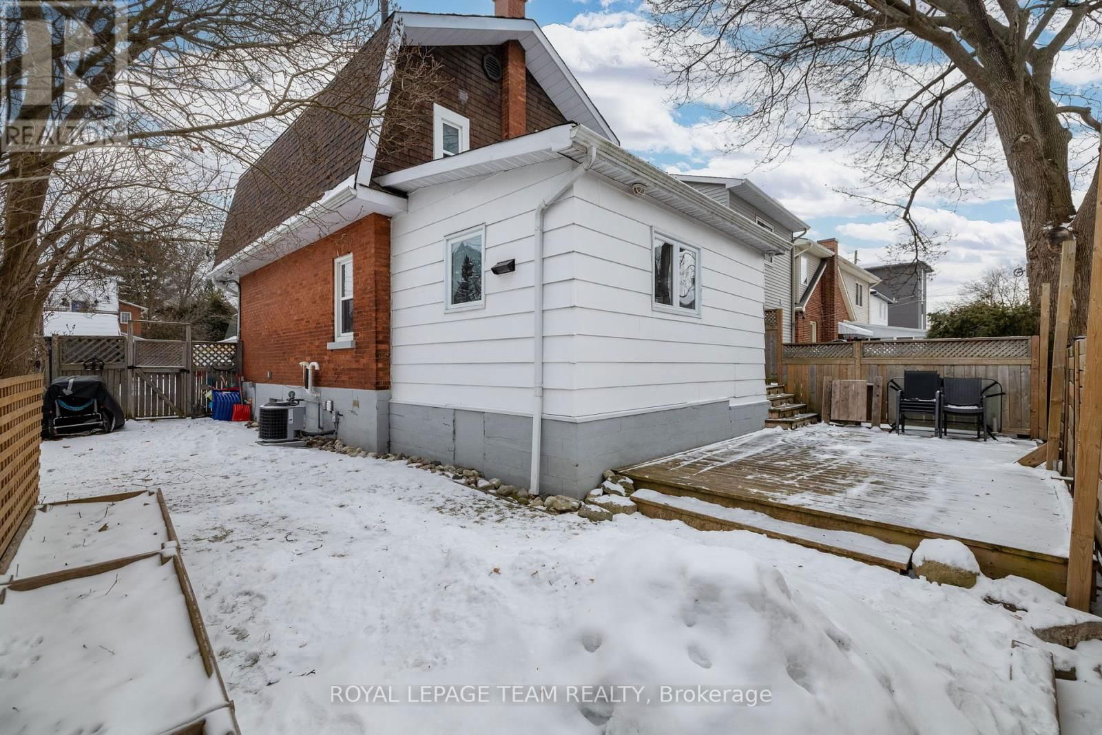 251 IONA STREET Image 35