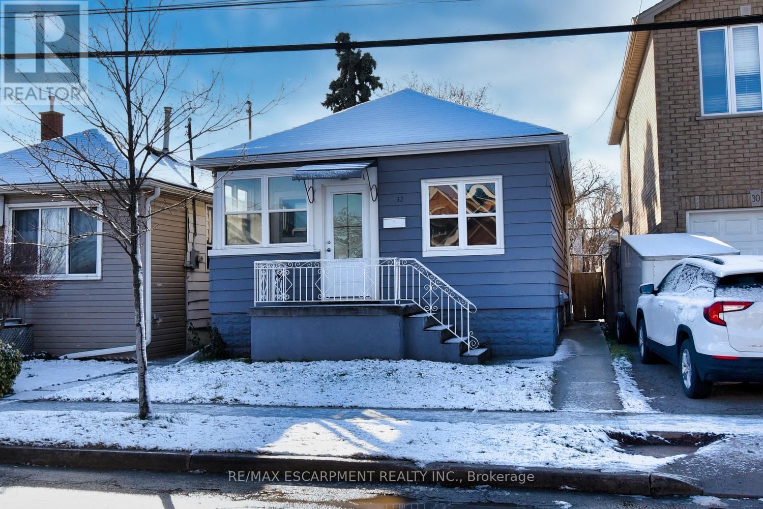 32 VANSITMART AVENUE Image 1