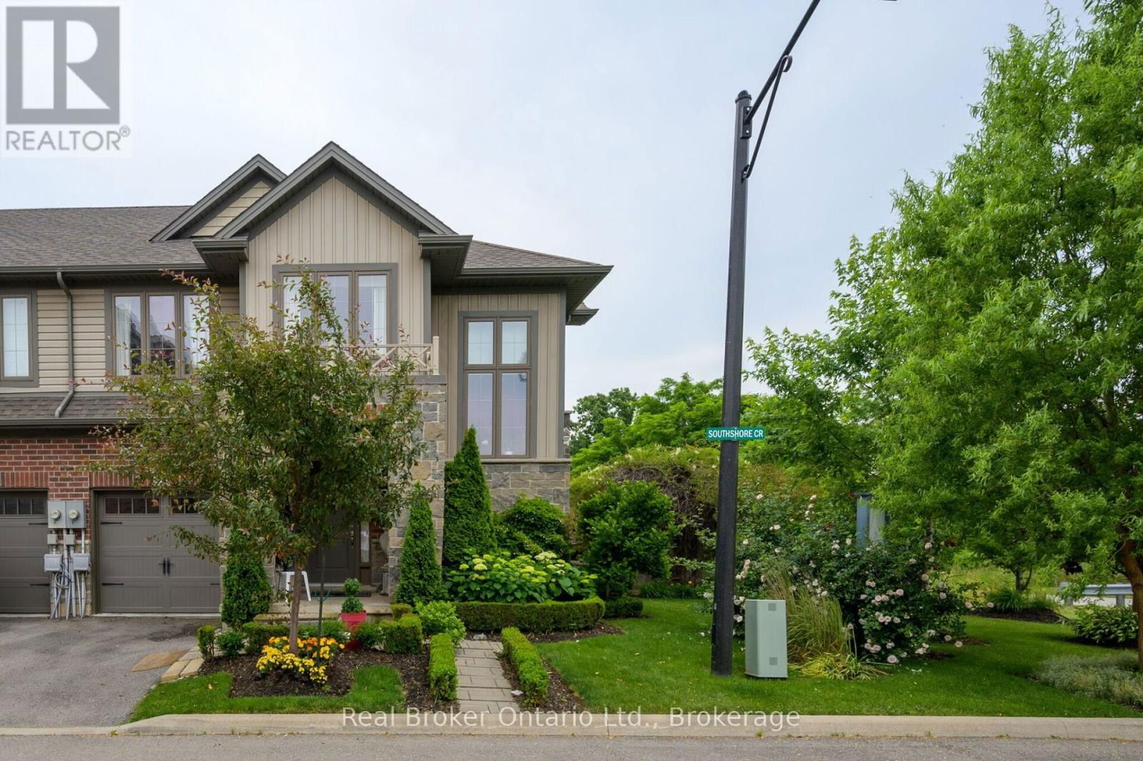 93 SOUTHSHORE CRESCENT Image 3