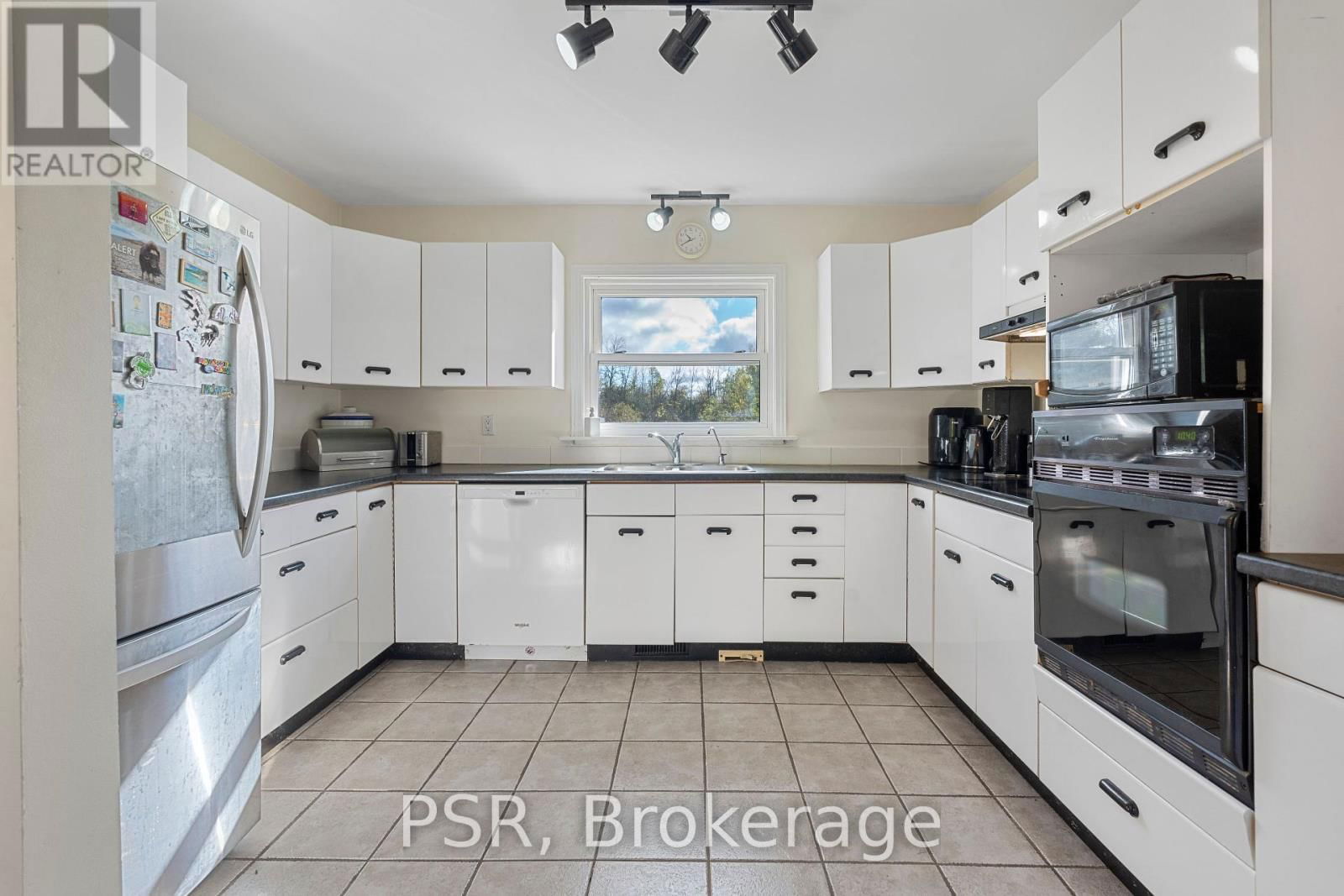6460 WELLINGTON ROAD 7 Image 20