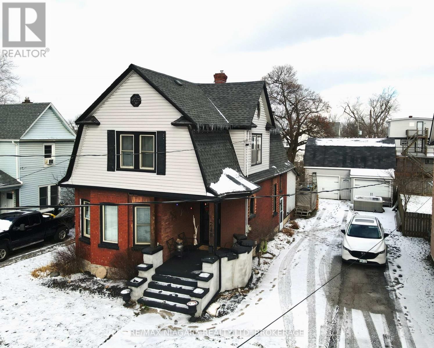 248 DUFFERIN STREET Image 2