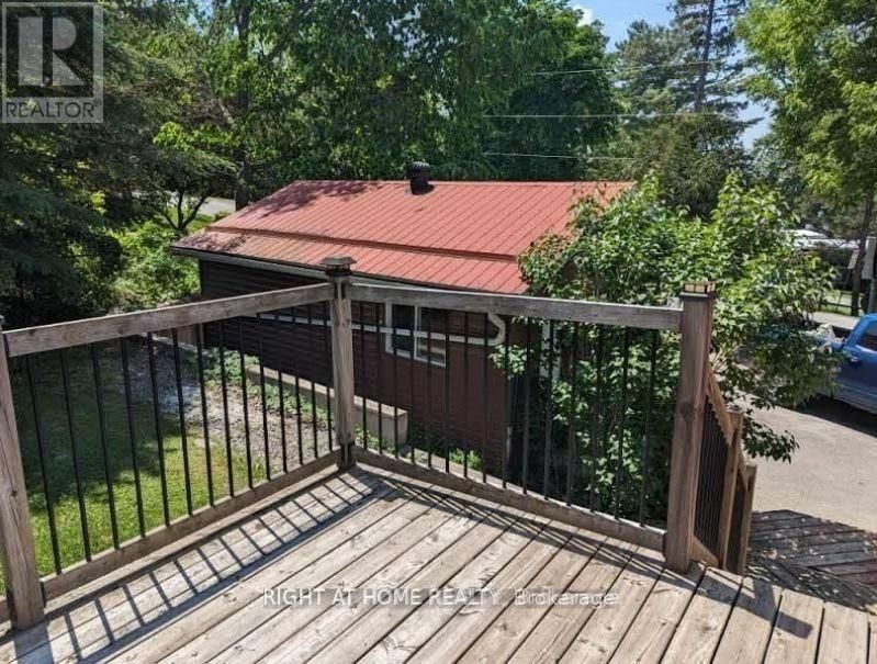 4 LAKESHORE ROAD Image 13