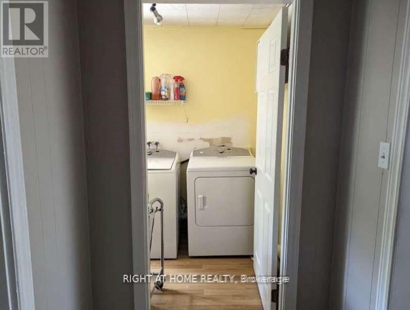 4 LAKESHORE ROAD Image 14