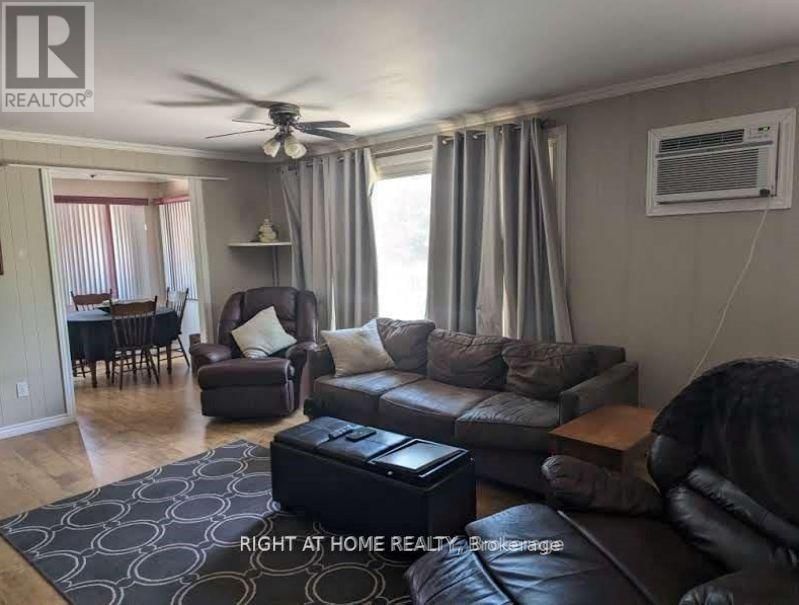 4 LAKESHORE ROAD Image 16