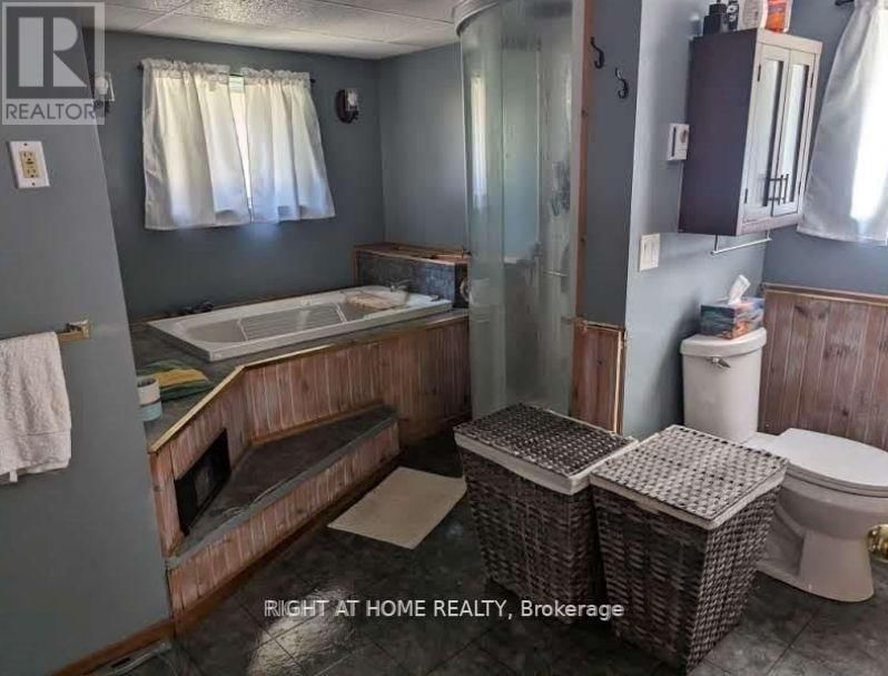4 LAKESHORE ROAD Image 23