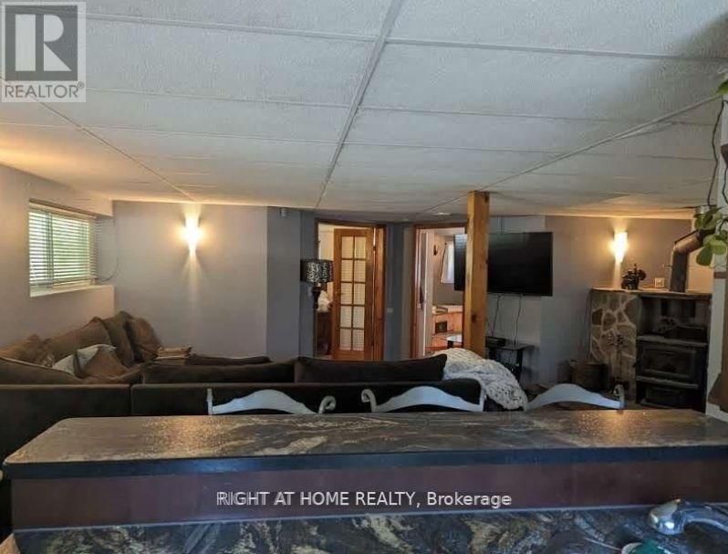 4 LAKESHORE ROAD Image 25