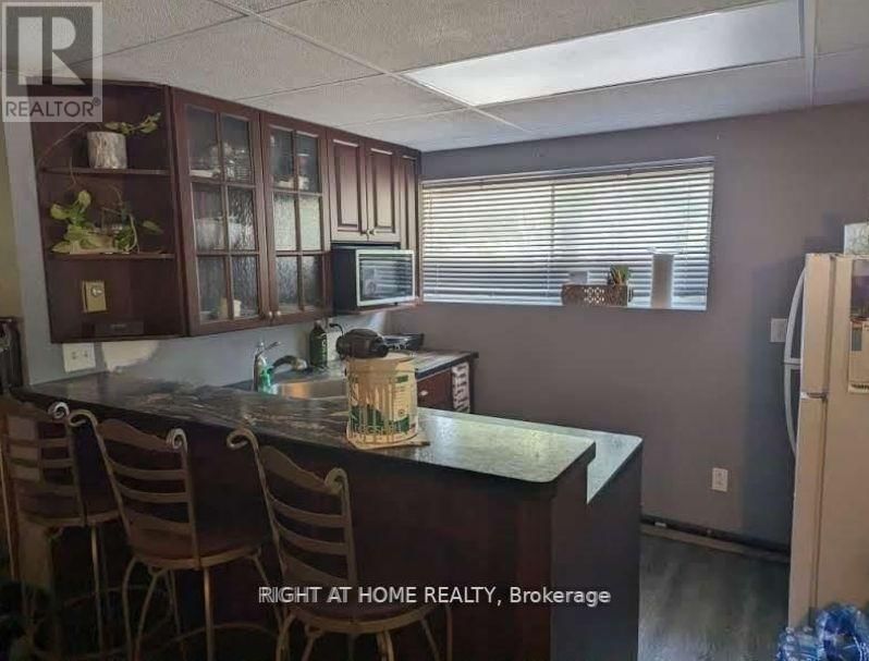 4 LAKESHORE ROAD Image 26