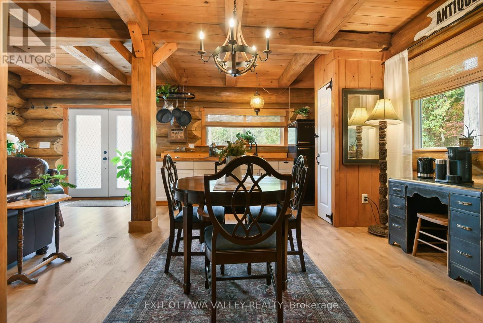 8 TANAGER TRAIL Image 20
