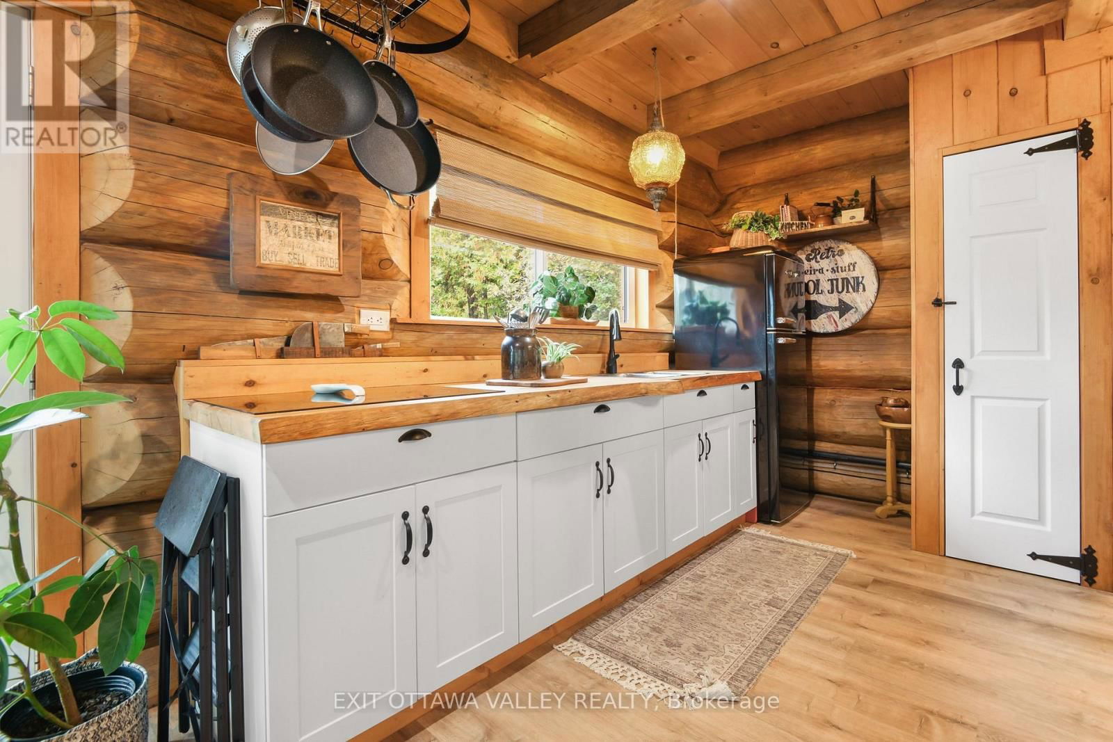 8 TANAGER TRAIL Image 24