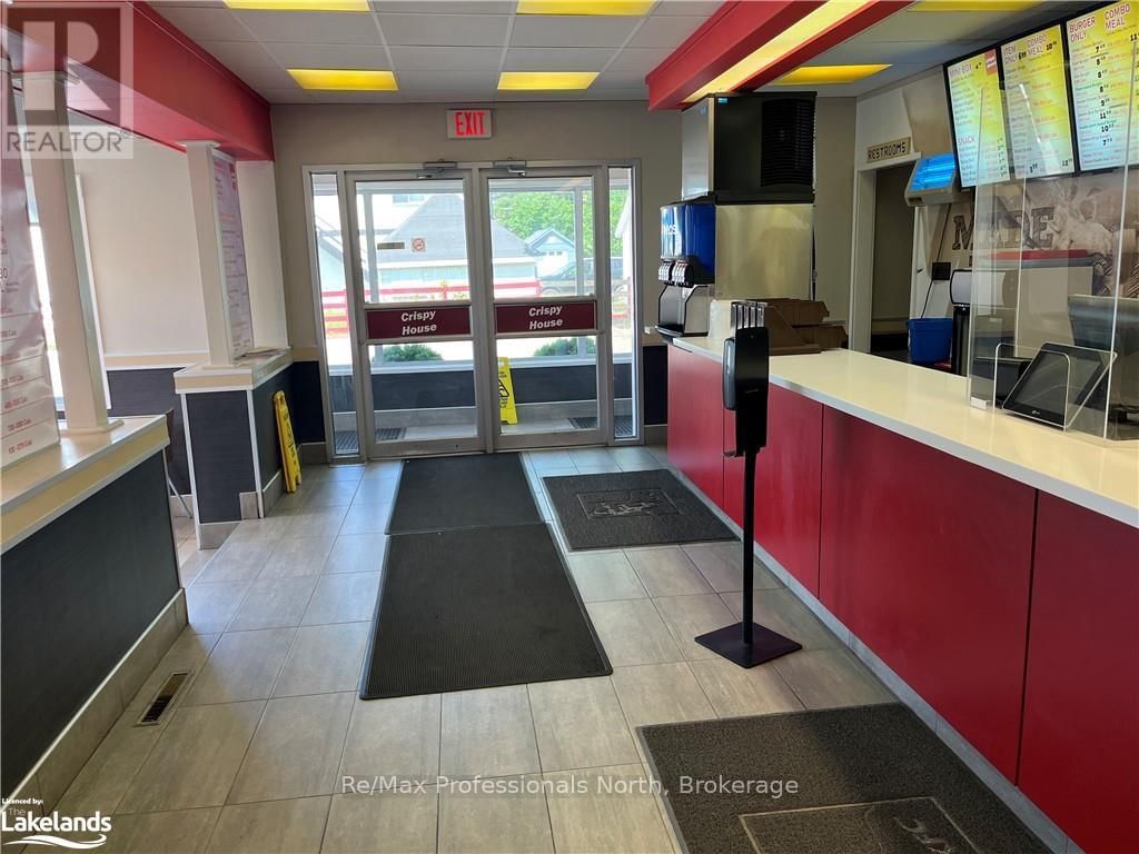 350 WINEWOOD AVENUE EAST Image 10