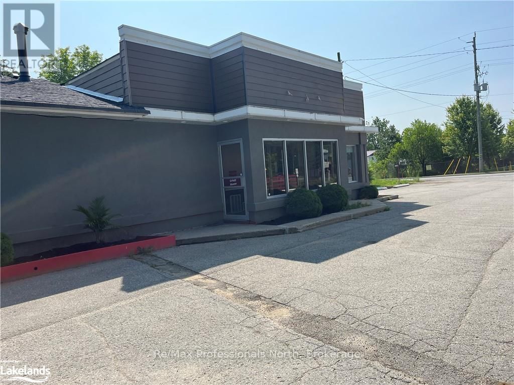 350 WINEWOOD AVENUE EAST Image 16