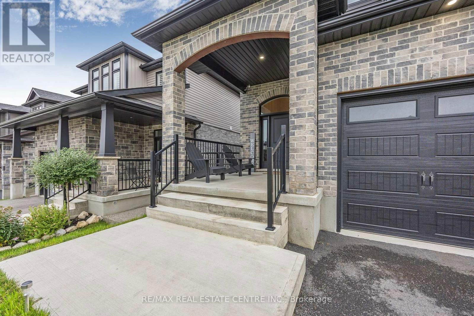 16 TINDALL CRESCENT Image 4