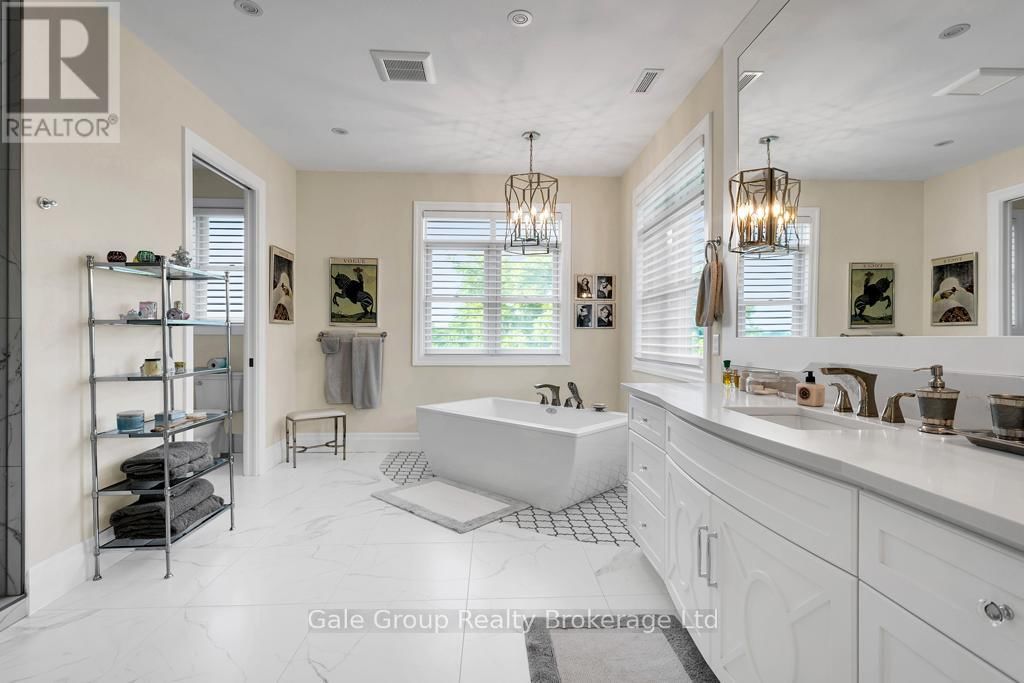 241 TAMARACK BOULEVARD Image 17