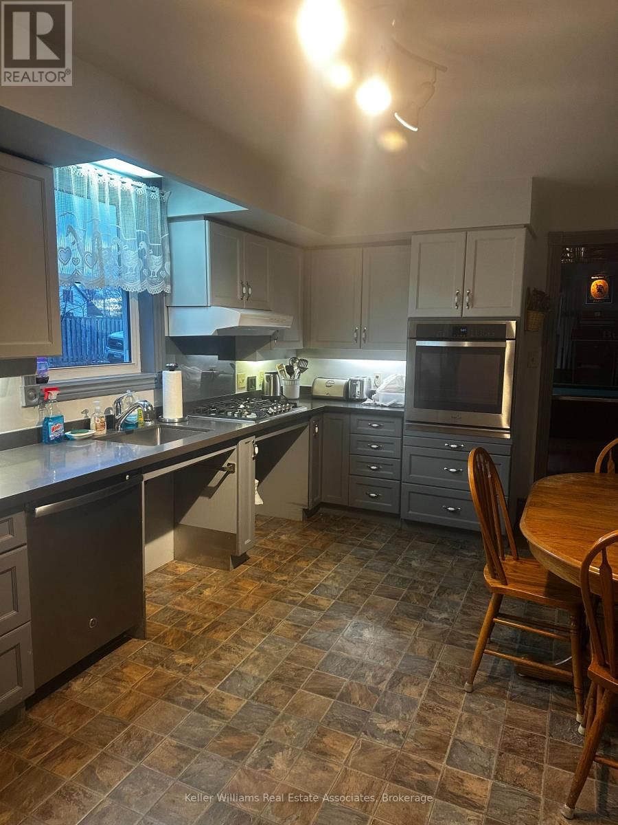 860 MUSKOKA ROAD SOUTH Image 3