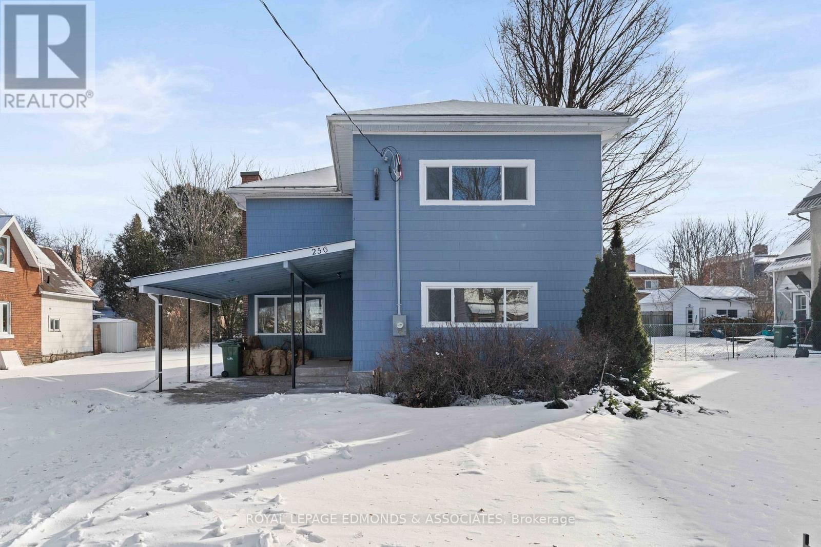 256 RENFREW STREET Image 2