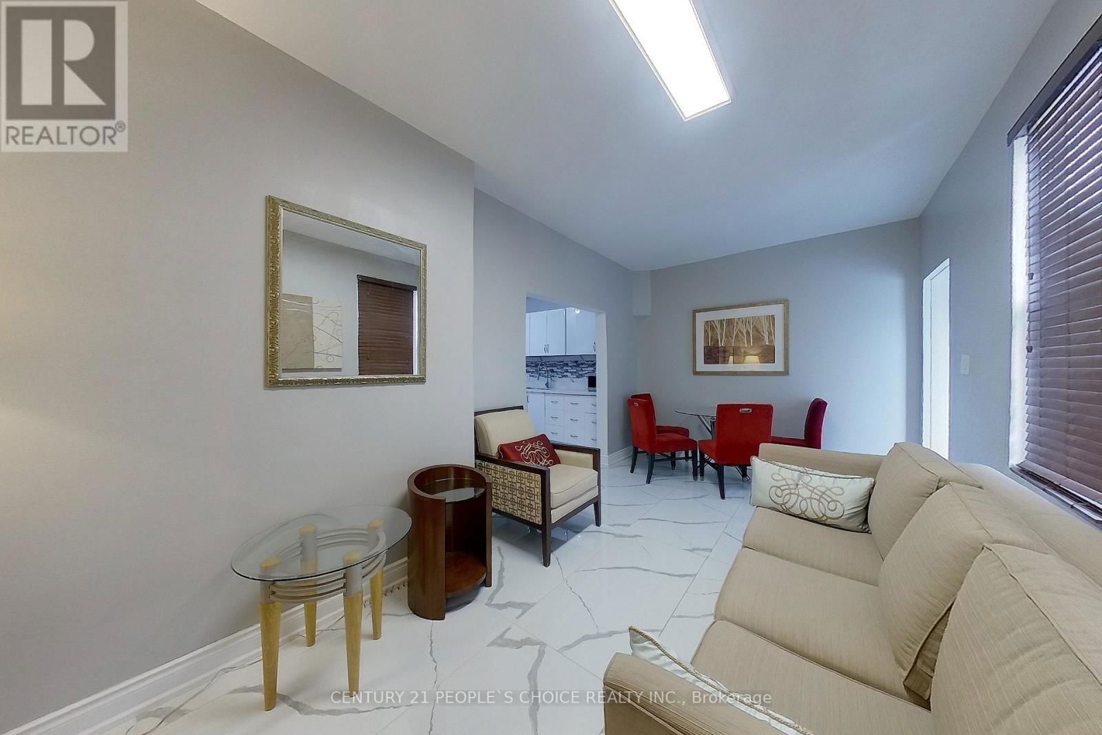 12 BARRIE LANE Image 11