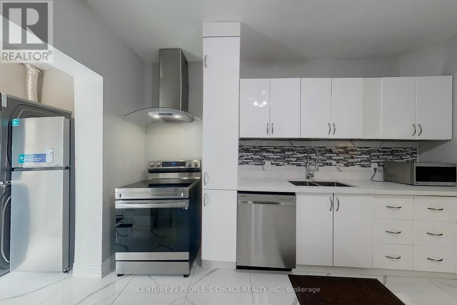 12 BARRIE LANE Image 14