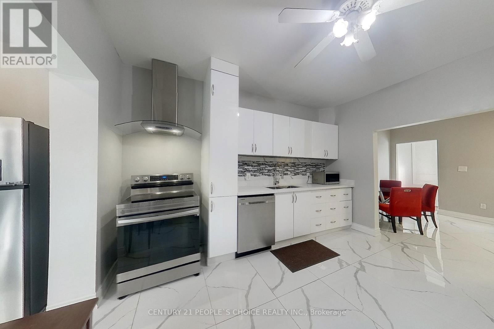 12 BARRIE LANE Image 16