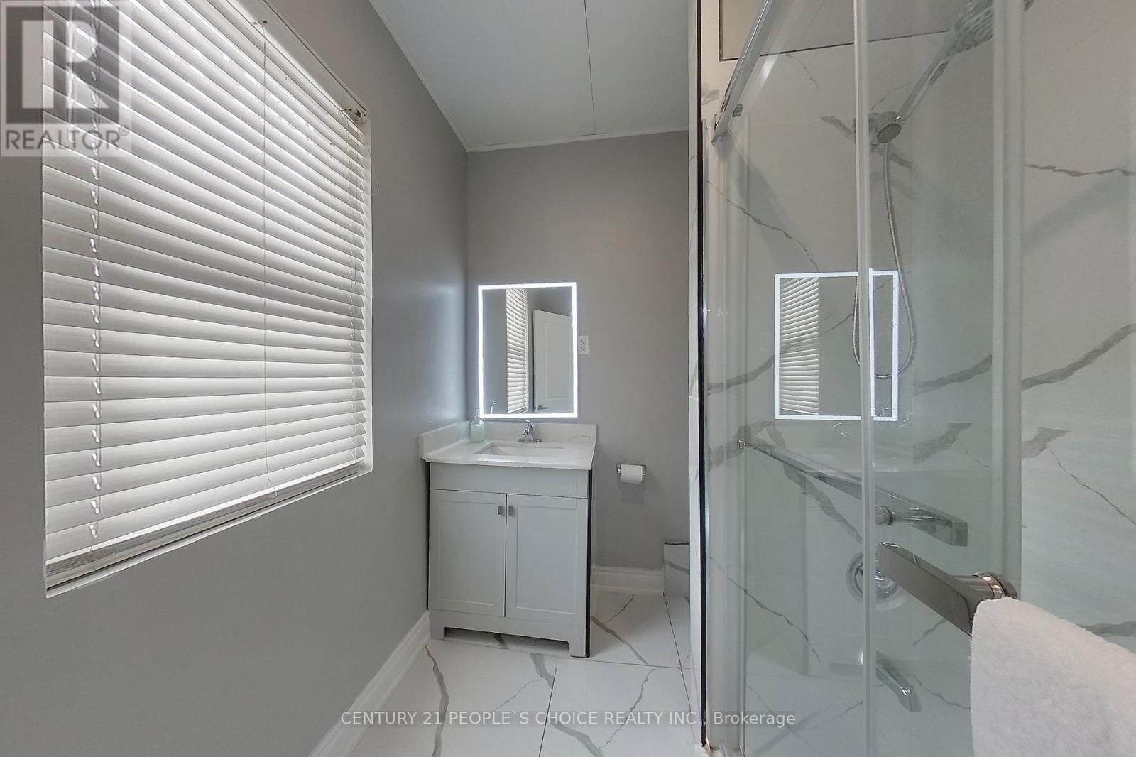 12 BARRIE LANE Image 21