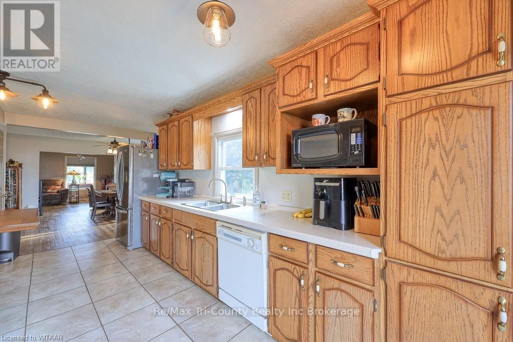 7069 TALBOT TRAIL Image 35