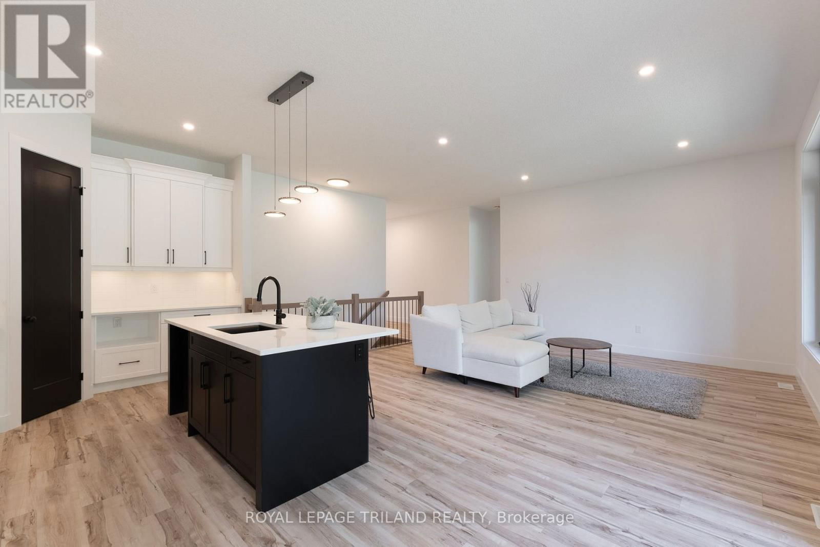 32 BRISCOE CRESCENT Image 10