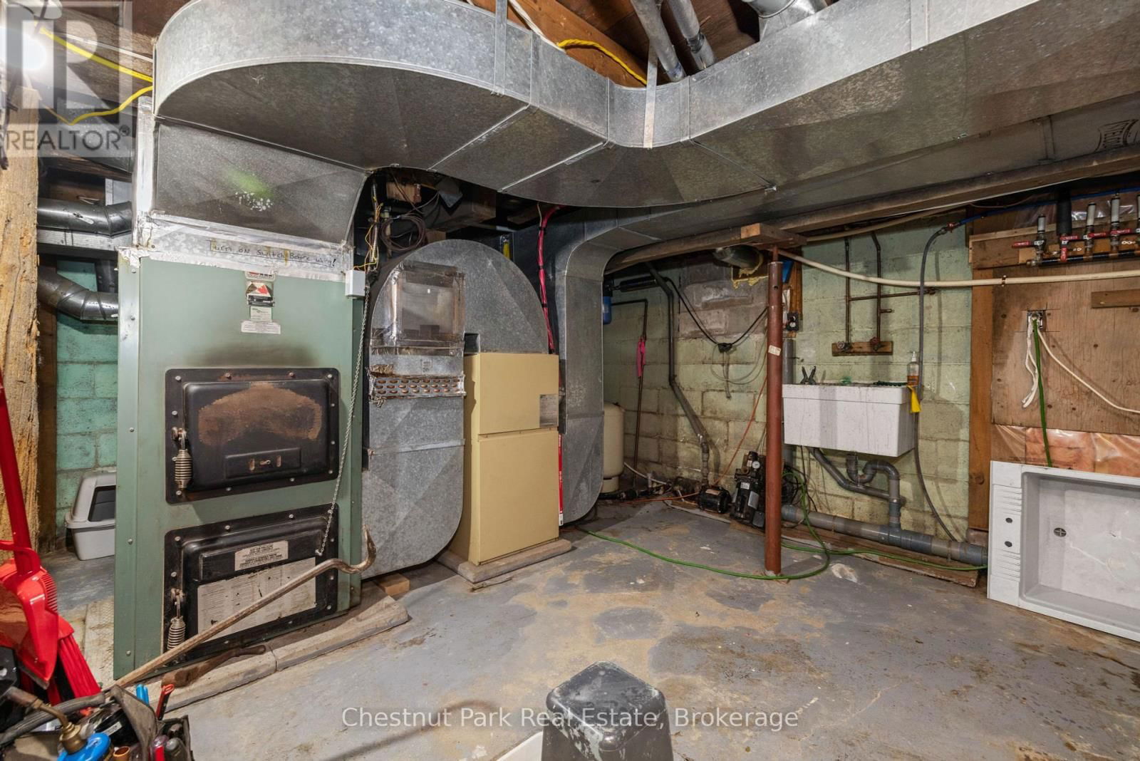 1236 BUTTER & EGG ROAD Image 33