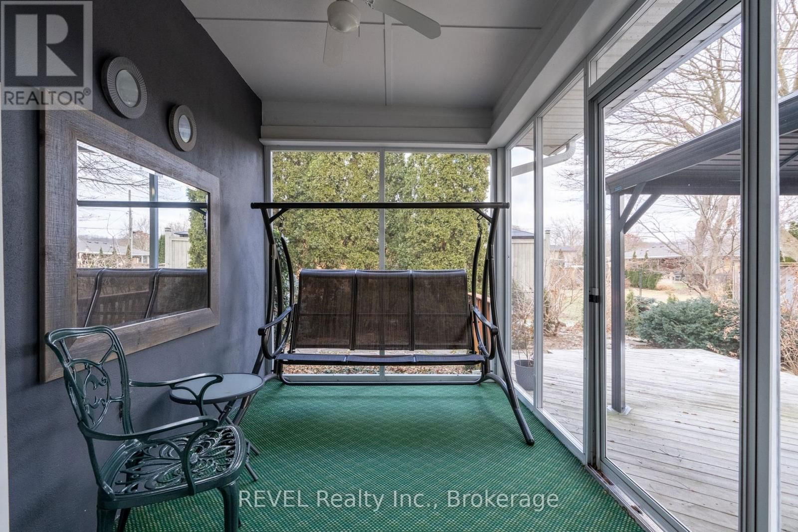 237 RIVERVIEW BOULEVARD Image 32