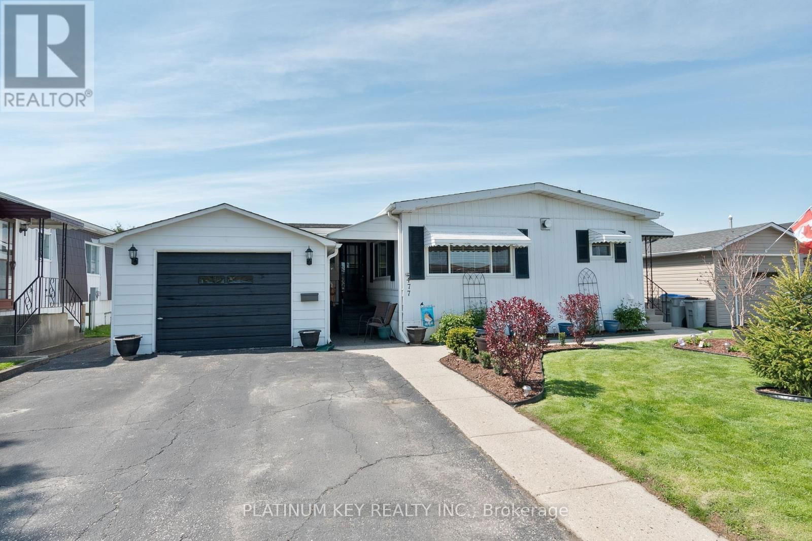 477 RICHARD CRESCENT Image 2