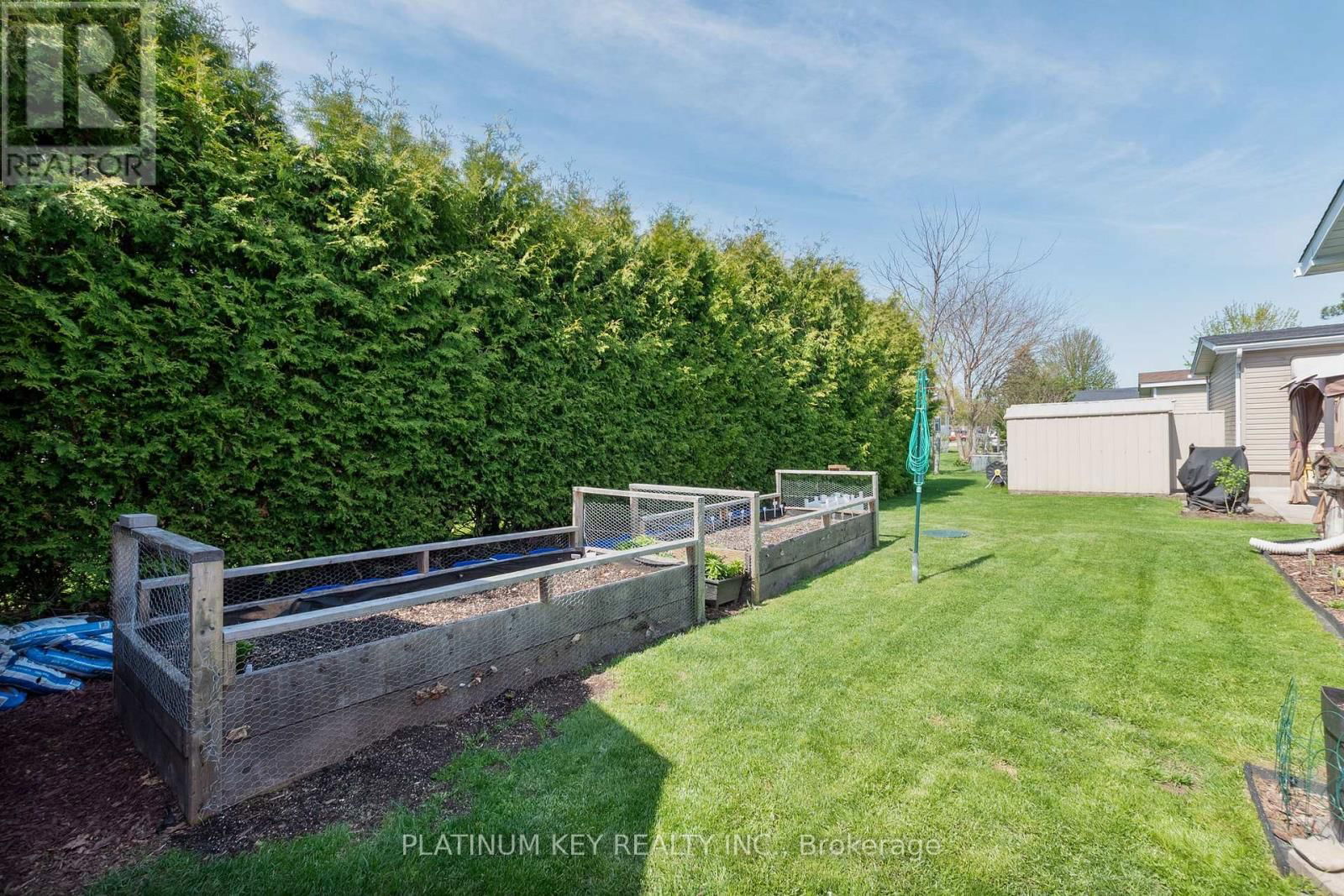477 RICHARD CRESCENT Image 22