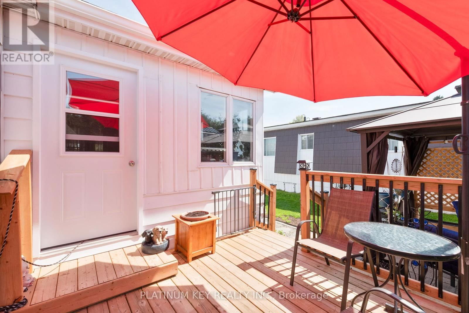 477 RICHARD CRESCENT Image 25