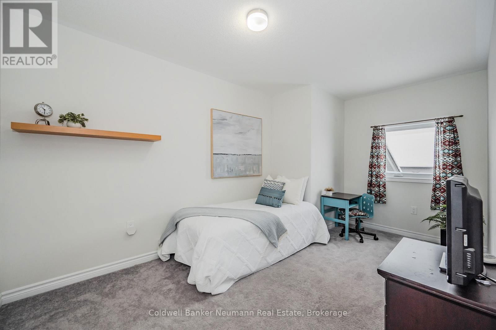 224 MCFARLANE CRESCENT S Image 30