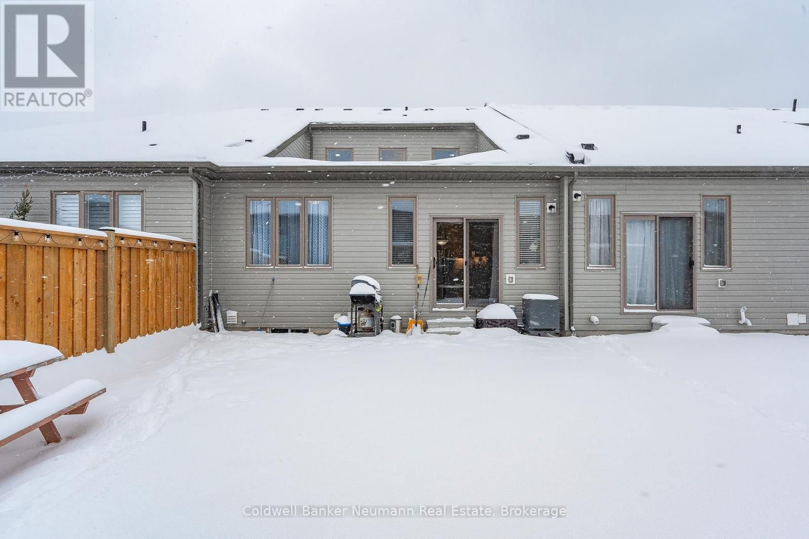 224 MCFARLANE CRESCENT S Image 38