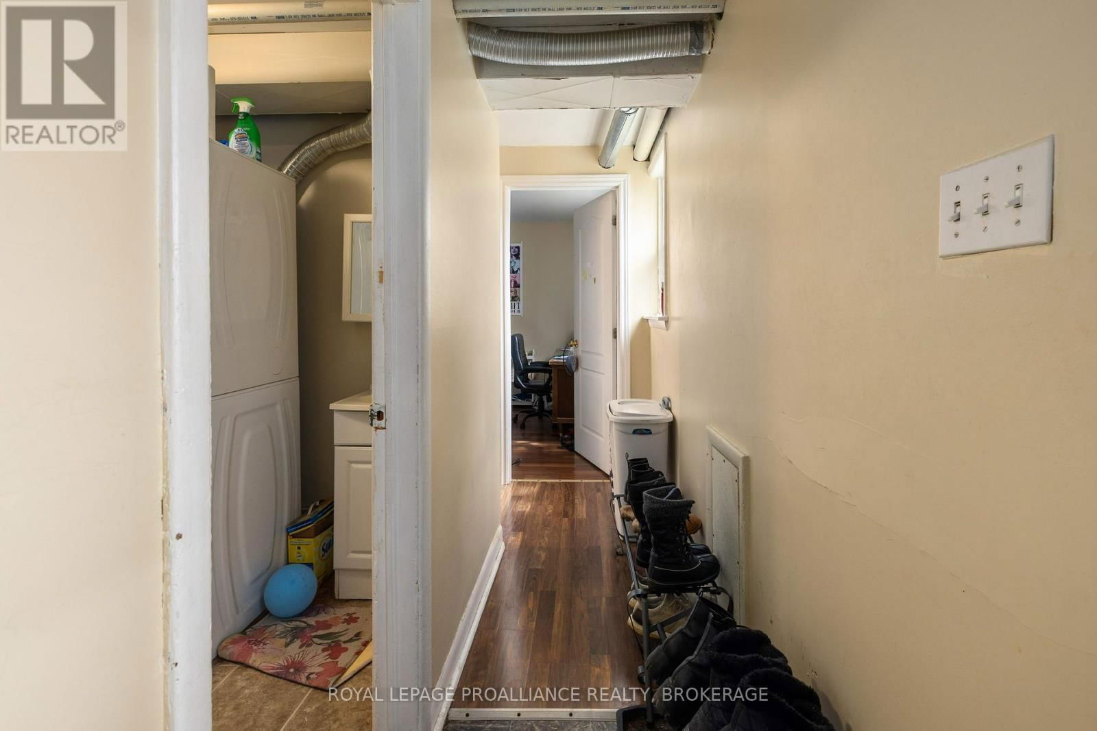 242 COLBORNE STREET Image 12