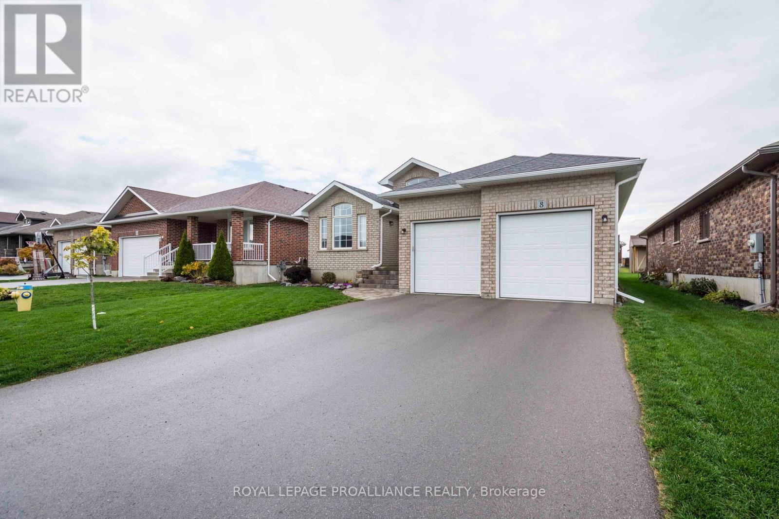 8 CREWS CRESCENT Image 1