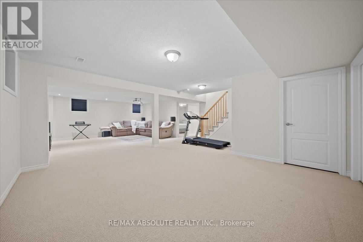 208 ASPER TRAIL CIRCLE Image 31