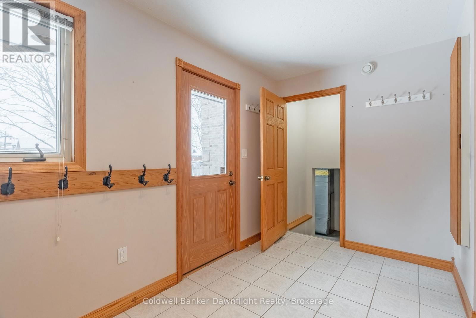 130 GODERICH STREET E Image 24