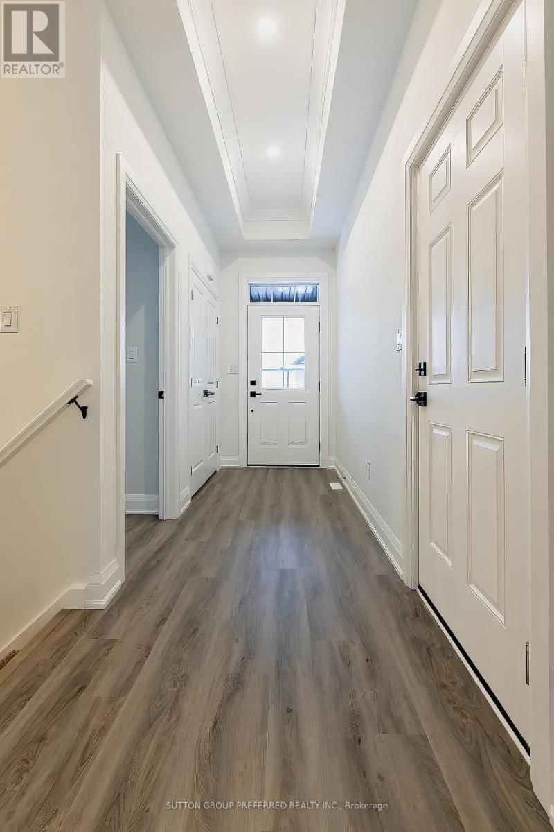 16 - 175 GLENGARIFF DRIVE Image 4