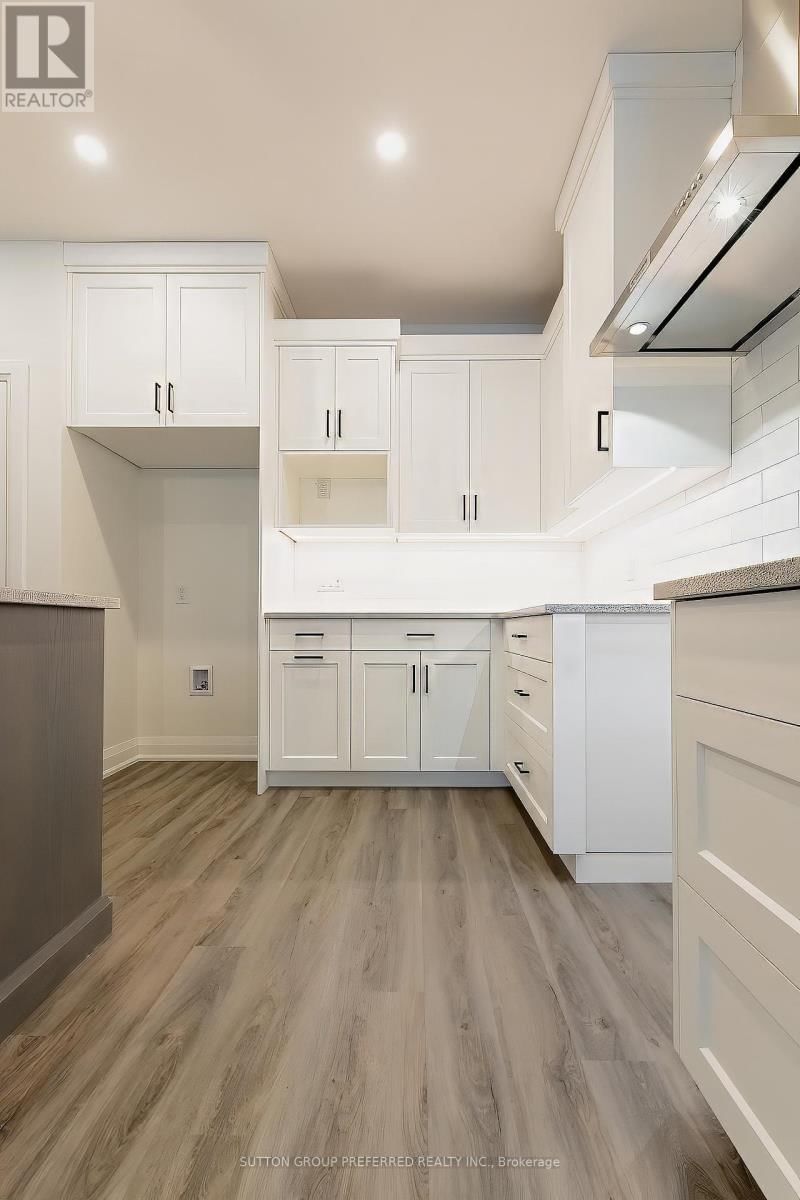 16 - 175 GLENGARIFF DRIVE Image 7