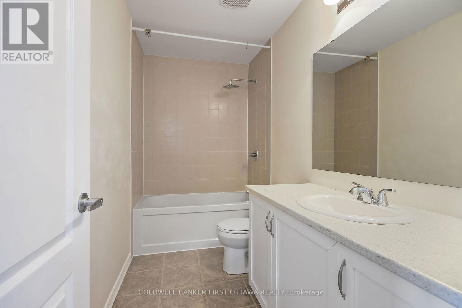 559 RADIANT PRIVATE POINT Image 32