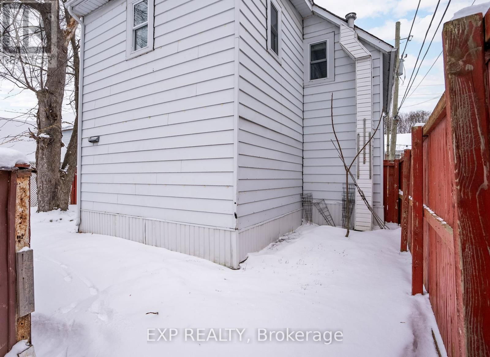 448 YORK STREET Image 34